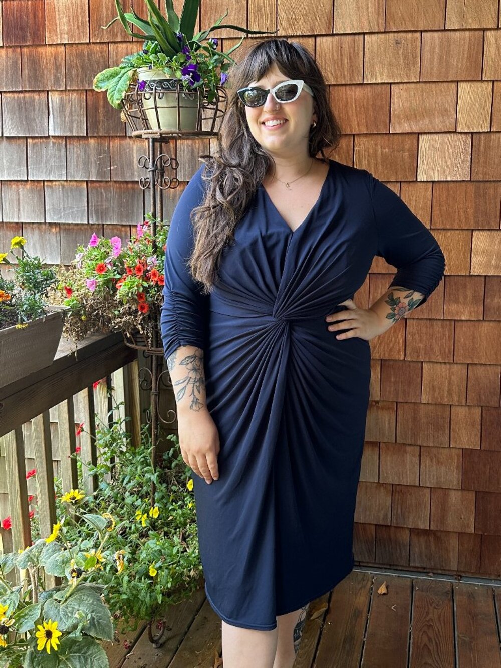 EUC Tadashi Collection Navy Blue V-Neck Twist Midi Dress in Women's 1X